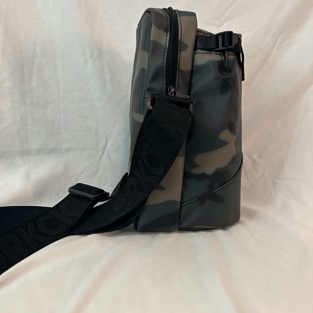Camo Corkcicle Water Bottle Holder with pocket! - Picture 4 of 8
